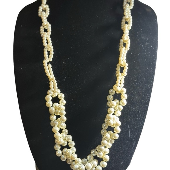 Faux Pearl Link 36” Long necklace no clasp simply wear by placing over head - Picture 3 of 3